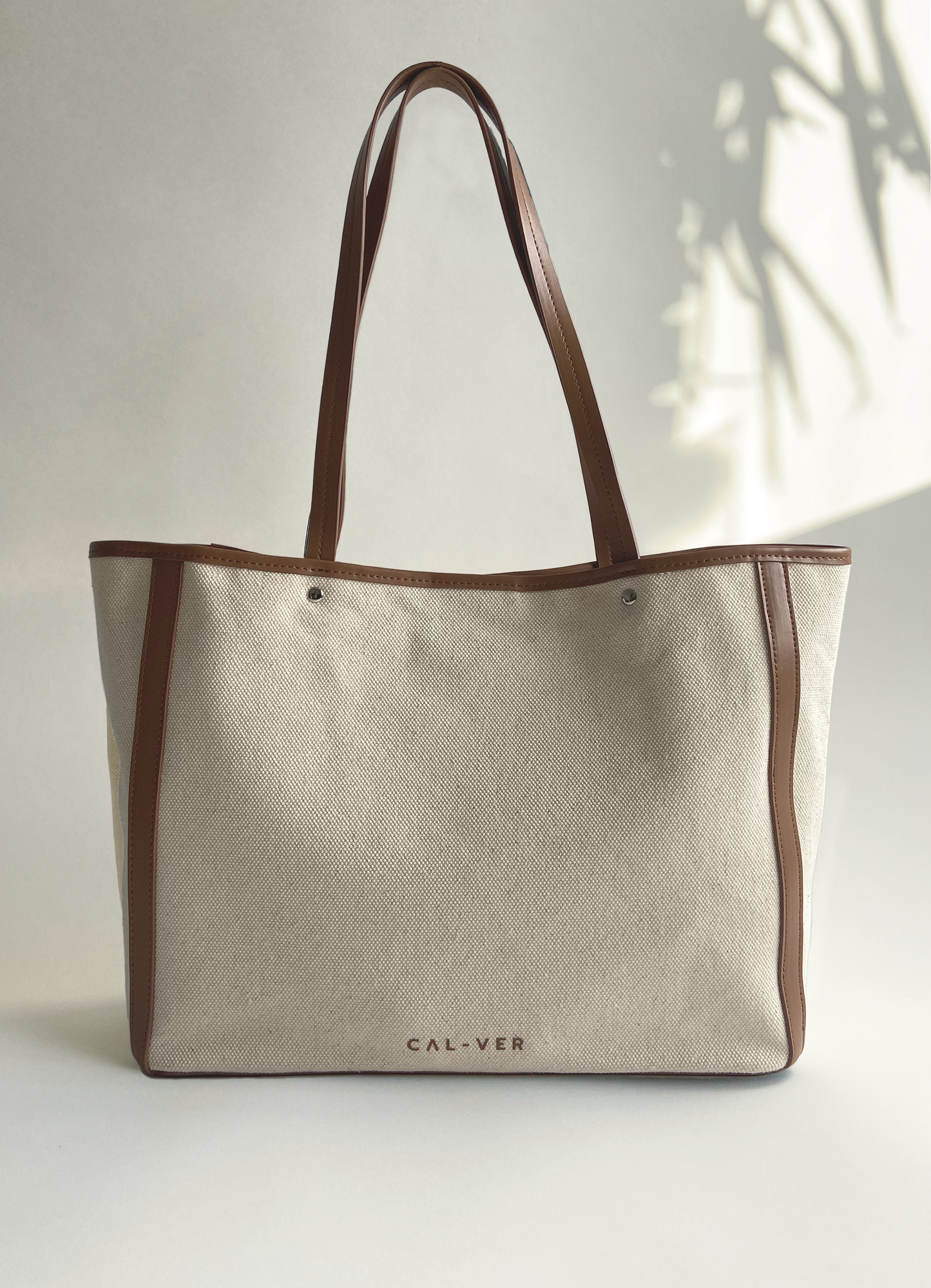 The OXFORD Tote - Tan